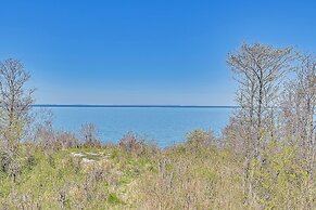 Cozy Baiting Hollow Bungalow: Views, Walk to Beach