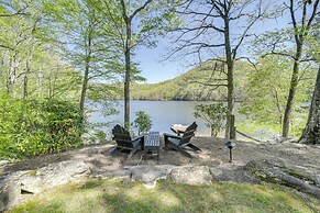 4 Mi to Lake: Tuckasegee Home w/ Community Perks