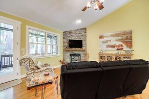 4 Mi to Lake: Tuckasegee Home w/ Community Perks