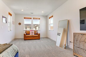 Spacious Roseville Home w/ Patio - Near Golf!