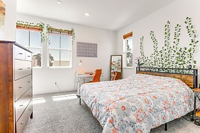 Spacious Roseville Home w/ Patio - Near Golf!