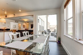 Spacious Roseville Home w/ Patio - Near Golf!