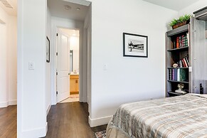 Spacious Roseville Home w/ Patio - Near Golf!