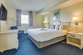 Walk to Beach: North Myrtle Beach Resort Apt!