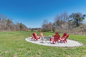 Beautiful Eliot Retreat w/ Fire Pit & Game Room!