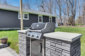 Beautiful Eliot Retreat w/ Fire Pit & Game Room!