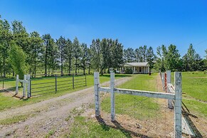 Quiet Atkins Home w/ Porch - Near Arkansas River!
