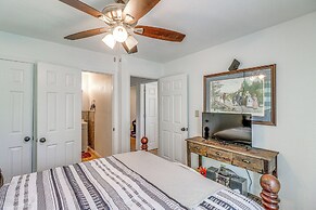 Quiet Atkins Home w/ Porch - Near Arkansas River!