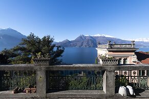 Villa Guardini with stunning lake view