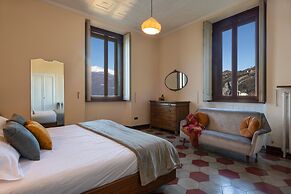 Villa Guardini with stunning lake view