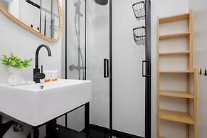 Cozy Two-bedroom Apartment by Renters