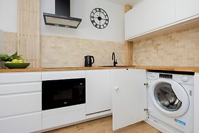 Cozy Two-bedroom Apartment by Renters