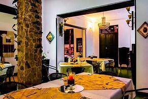 Hotel Puerta de San Antonio