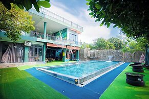 King Bavi Resort