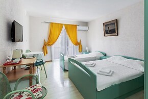 Sun Guest House
