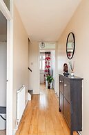 Spacious Home by Lee Valley Rafting Waltham Cross