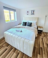 Spacious Haven with Free Parking