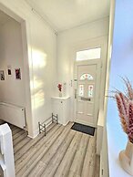 Spacious Haven with Free Parking