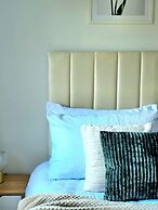 Spacious Haven with Free Parking