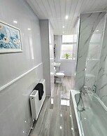 Spacious Haven with Free Parking