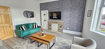 Spacious Haven with Free Parking