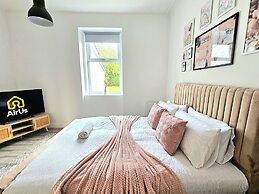 Spacious Haven with Free Parking