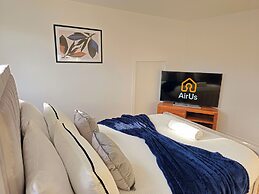 Spacious Haven with Free Parking