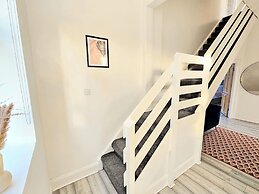 Spacious Haven with Free Parking