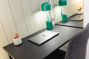 London Oasis Apartment Escape