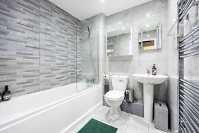 London Oasis Apartment Escape