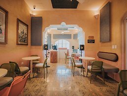 Casa Amate 61 Boutique Hostel