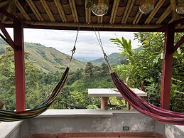 Finca La Macarena by Welttisch