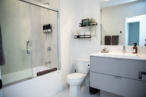 Birdies and Bears by Revelstoke Vacation