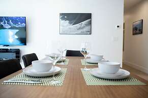 Birdies and Bears by Revelstoke Vacation