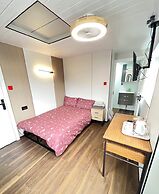 OYO Welsh Holiday Accommodation - Modern Stay
