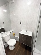 OYO Welsh Holiday Accommodation - Modern Stay