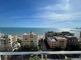 Comfortable Sea View Apartment