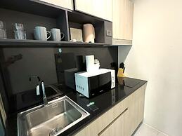 Convenient studio at Oceana by Lofty