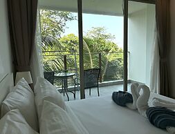 Convenient studio at Oceana by Lofty