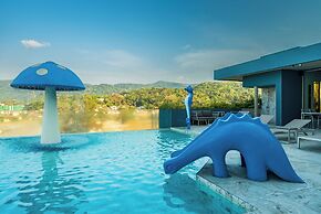 Convenient studio at Oceana by Lofty