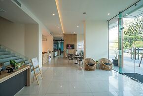 Convenient studio at Oceana by Lofty