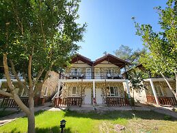 Yedi (7) Boutique Hotel