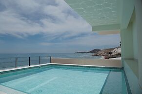 Cabo Break Hotel