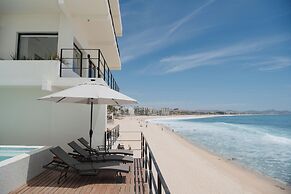 Cabo Break Hotel