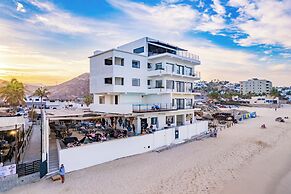 Cabo Break Hotel