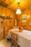 Arrowhead Pine Rose Cabins