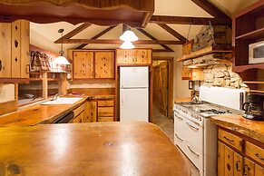 Arrowhead Pine Rose Cabins