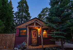 Arrowhead Pine Rose Cabins