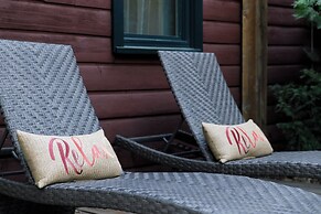 Arrowhead Pine Rose Cabins