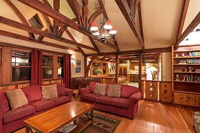 Arrowhead Pine Rose Cabins